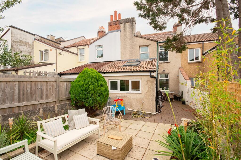 1R8HEE - External C.jpg