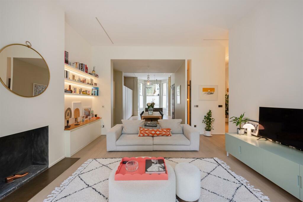12a Randolph Crescent Lo-6.jpg