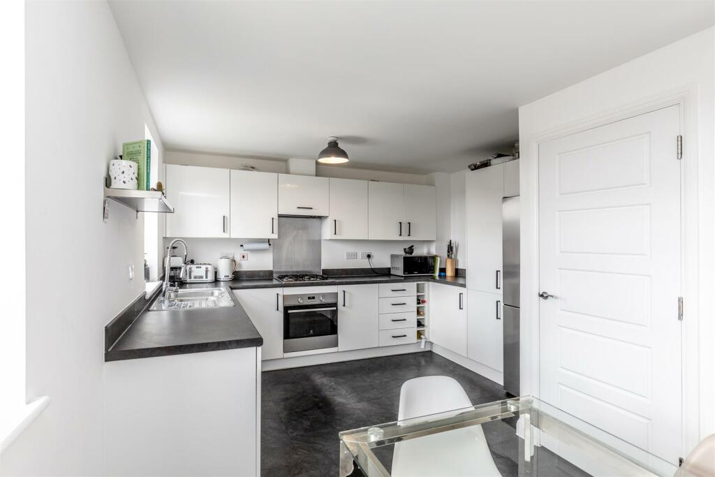 Long Leaze Road, Patchway Kitchen 3.jpg