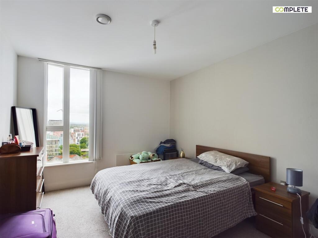 CAM01231G0-PR0057-STILL001