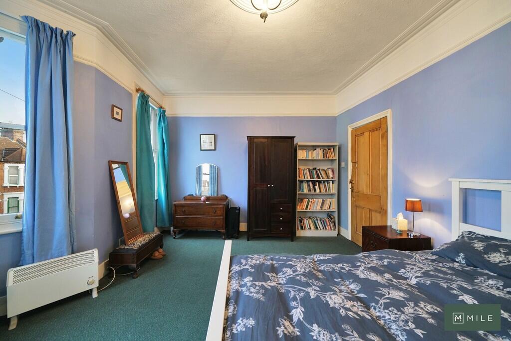 62 Leghorn Road -...