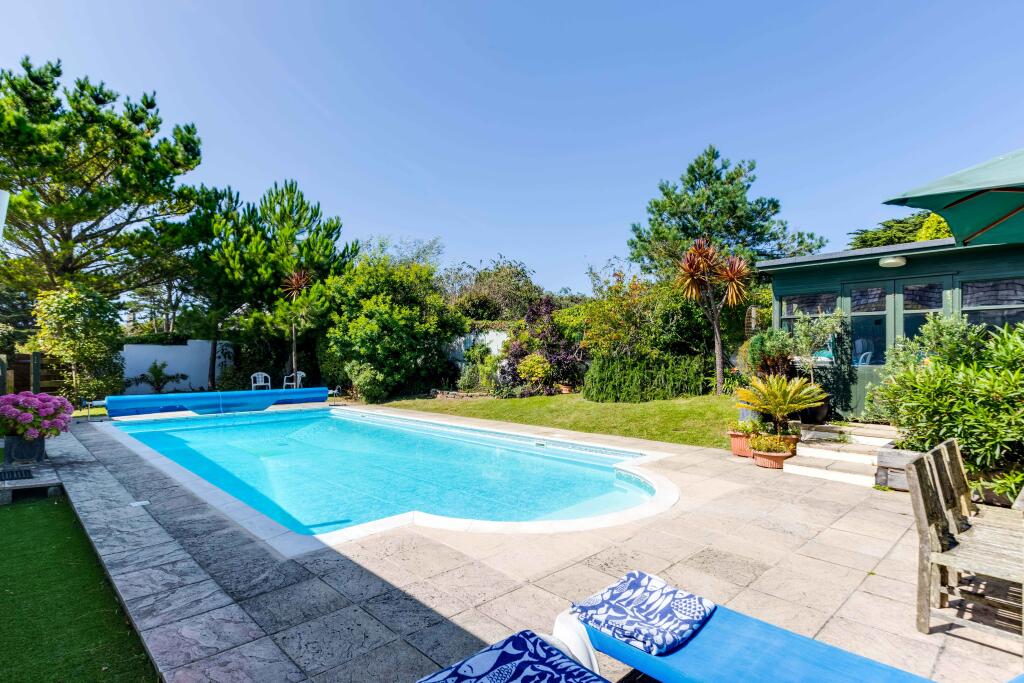 66acdfd54cbb9_St Cuby-59