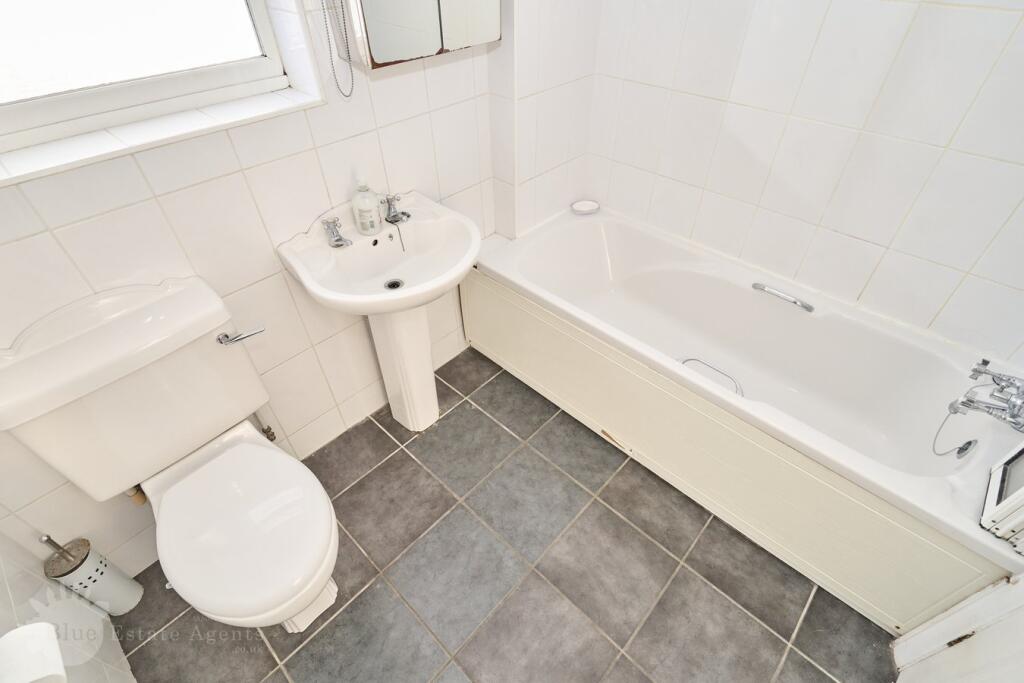 Family Bathroom Suite