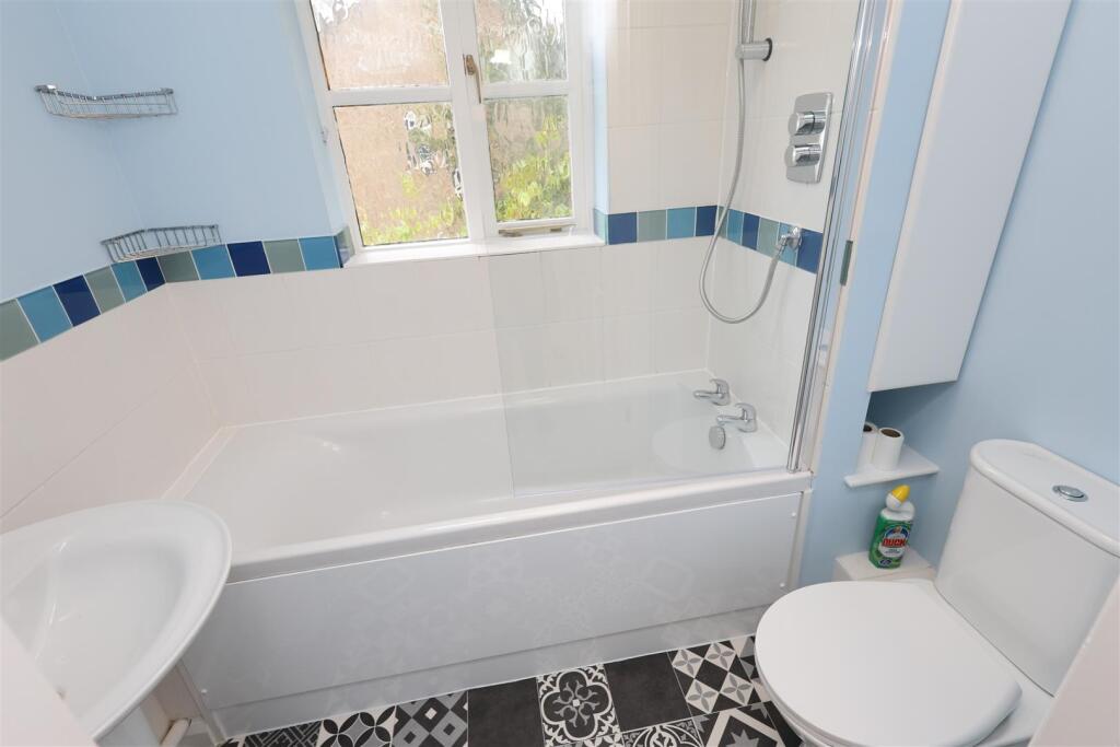 Coombe Avenue, Sevenoaks