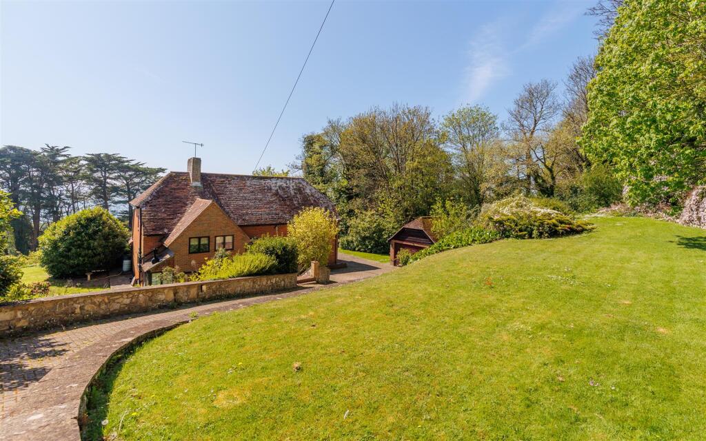 Grounds &amp; Driveway