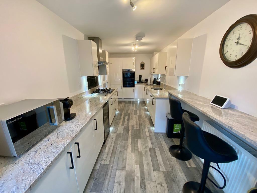 Lavender court 14 kitchen 2.jpg