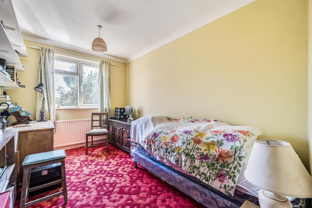 Bed 3.jpg