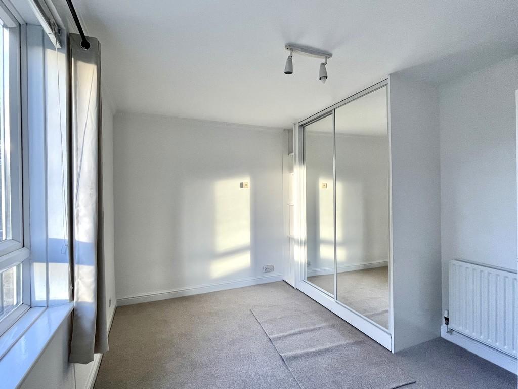 Studio Room (1)