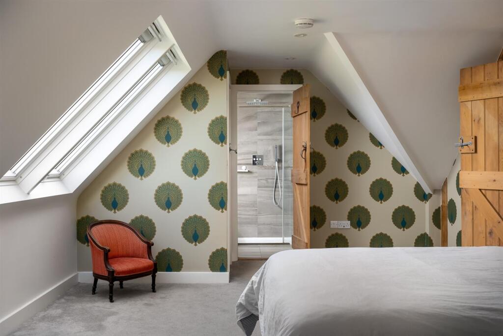 59 - 9-10 Sherborne - GL54 3DU - Web.jpg