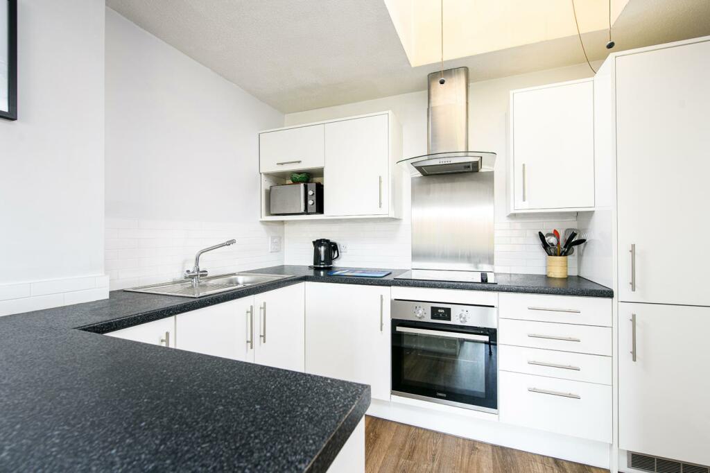 Kitchen_1.jpg