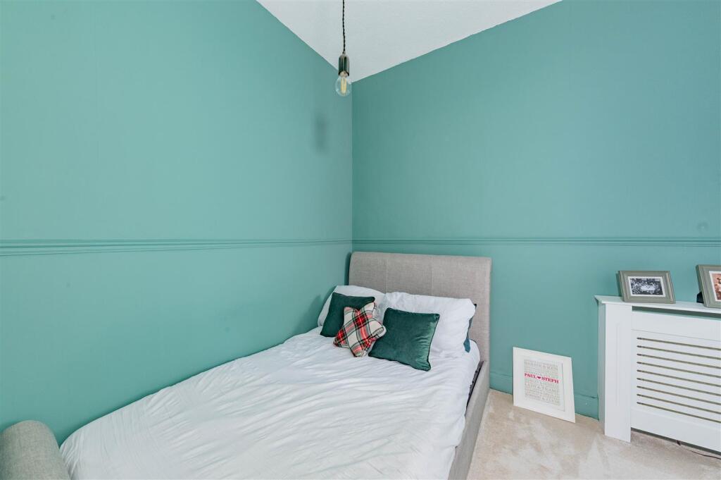 14 Hill Crescent Wormit (8).JPG