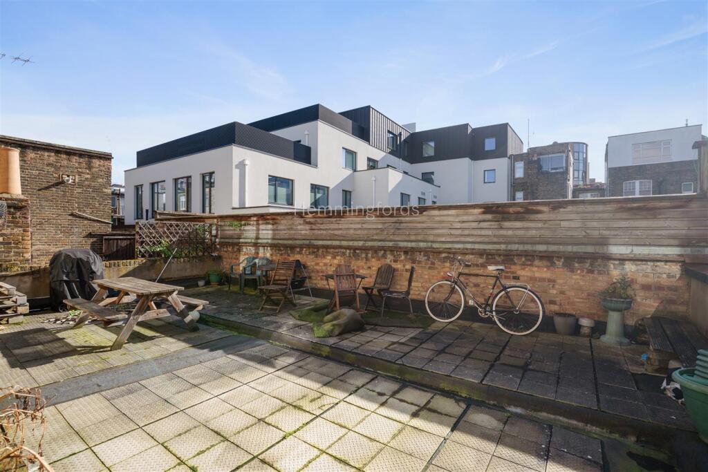 11-465482298-HMF-JJ-Chapel Market-47-logo.jpg