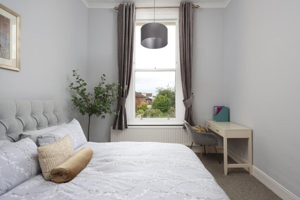 1 Redland Court 9.JPG