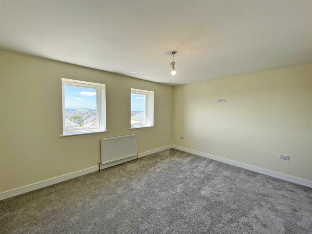 Sound View 6 - Bed 1.jpg