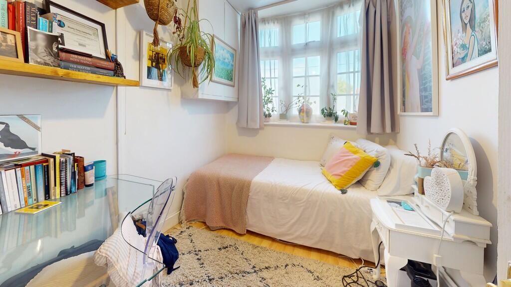 Bedroom 2 - Angle...