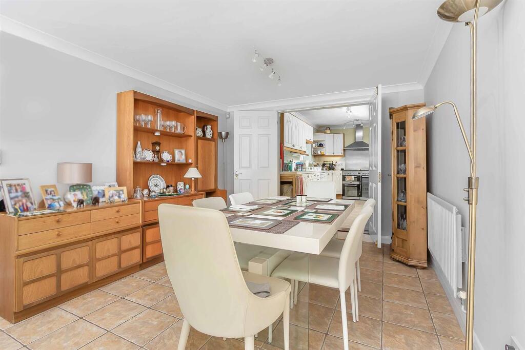 Mallards Dip, Badby Road West