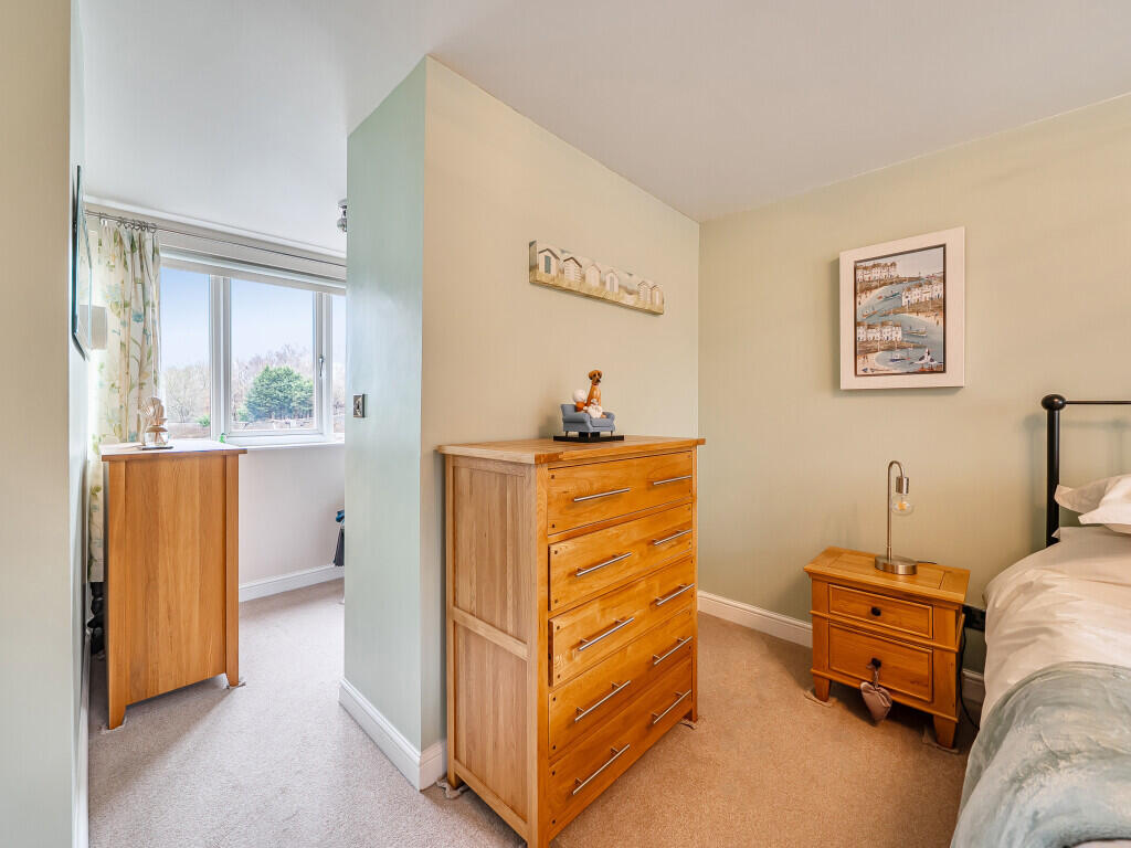 1388772-5-693825e...