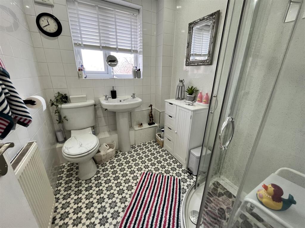 Family Shower Room
