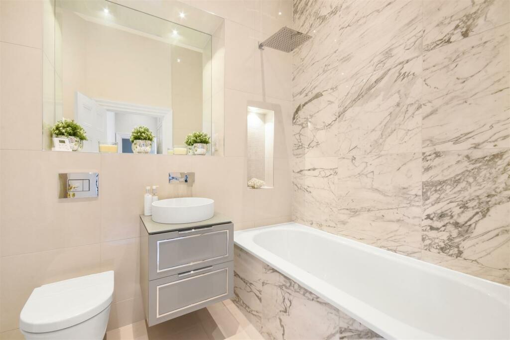 Master Bedroom En Suite