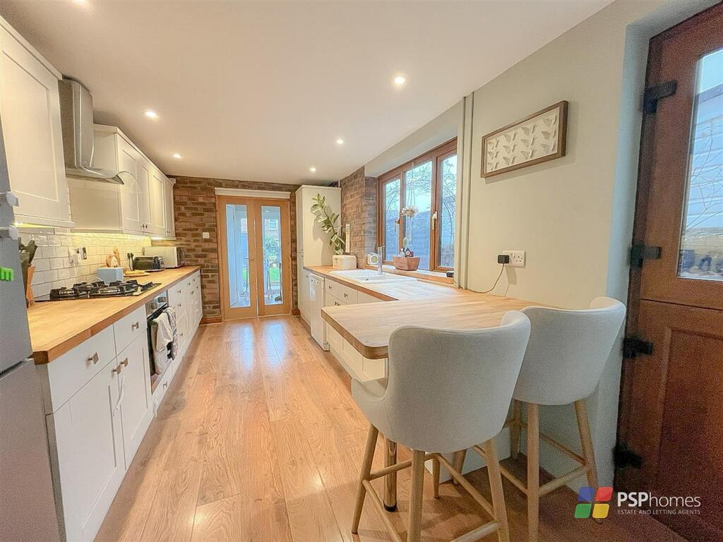 Kitchen-3.jpg