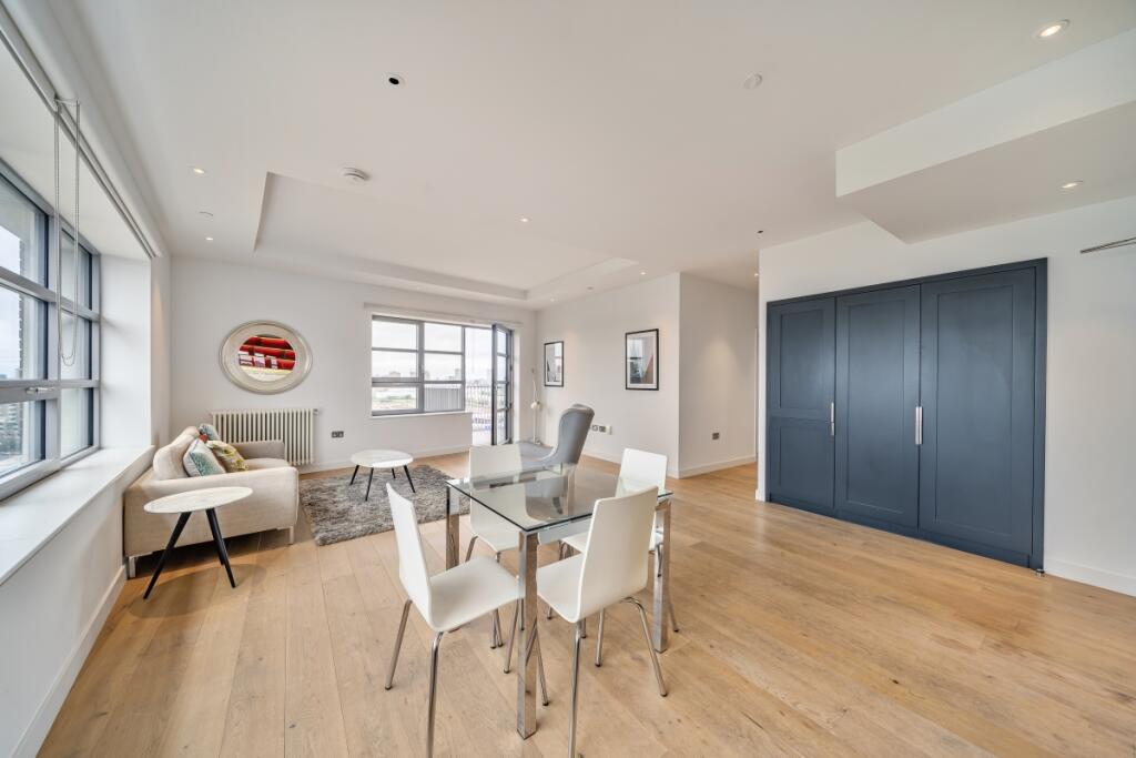 1300708-18-6835f2...