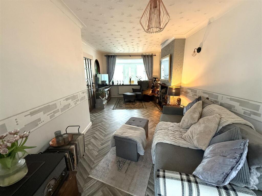 64 ARMITAGE LOUNGE - Copy.jpeg