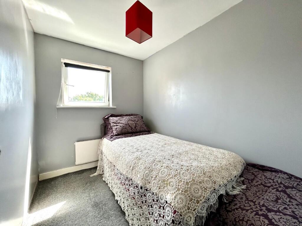 bed 4.JPG