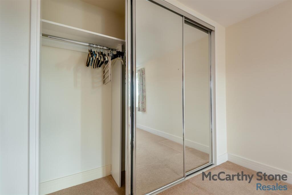 8637561-interior18.jpg