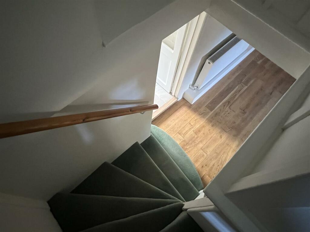 Landing &amp; Stairs