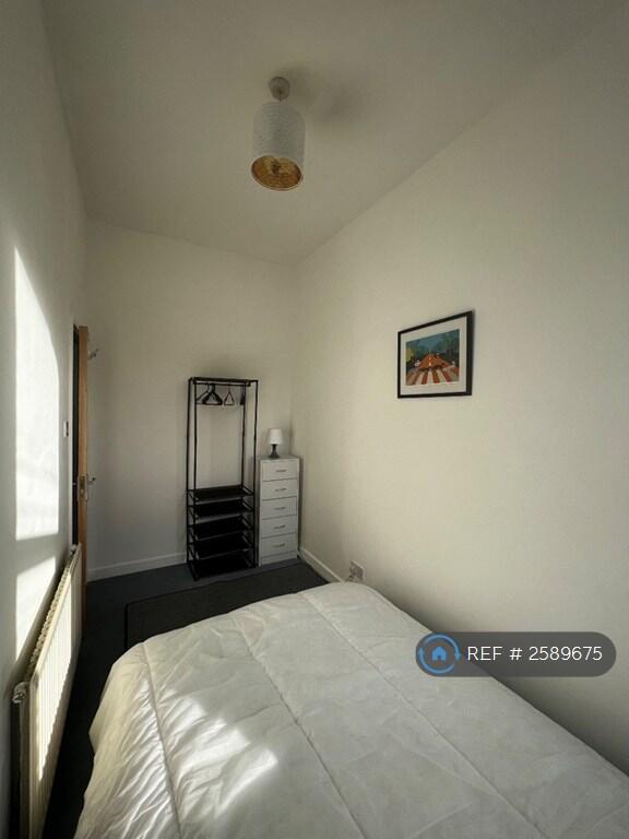 Small Double Bedroom