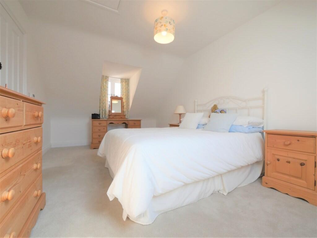 BEDROOM2 2