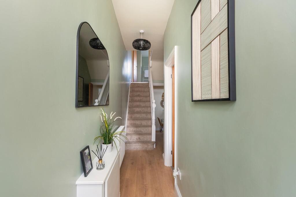 2R1RGK - Hallway A.jpg