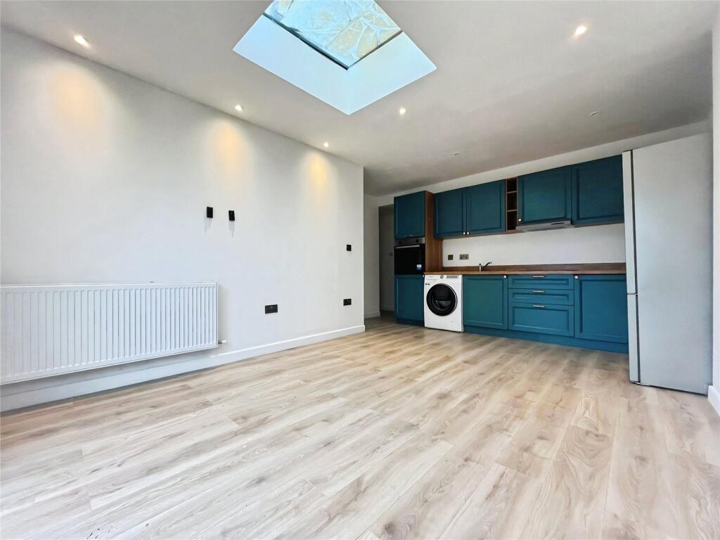 Reception/Kitchen