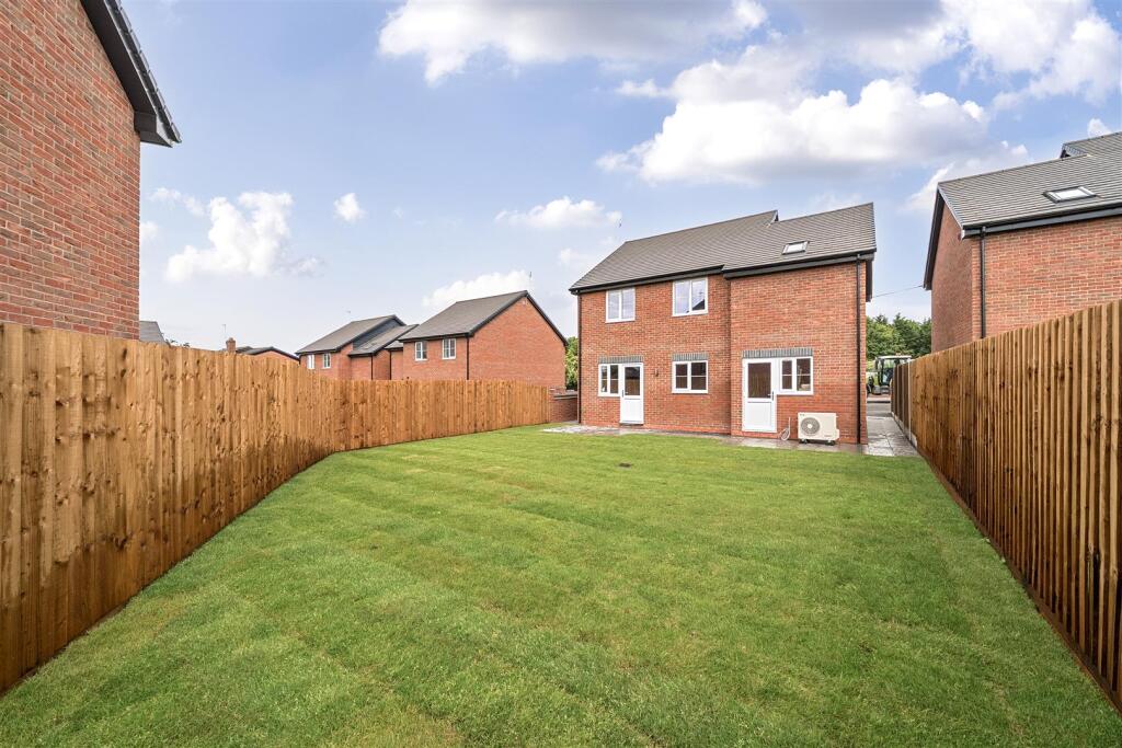 1313705-2-68641cb18f273 .jpg