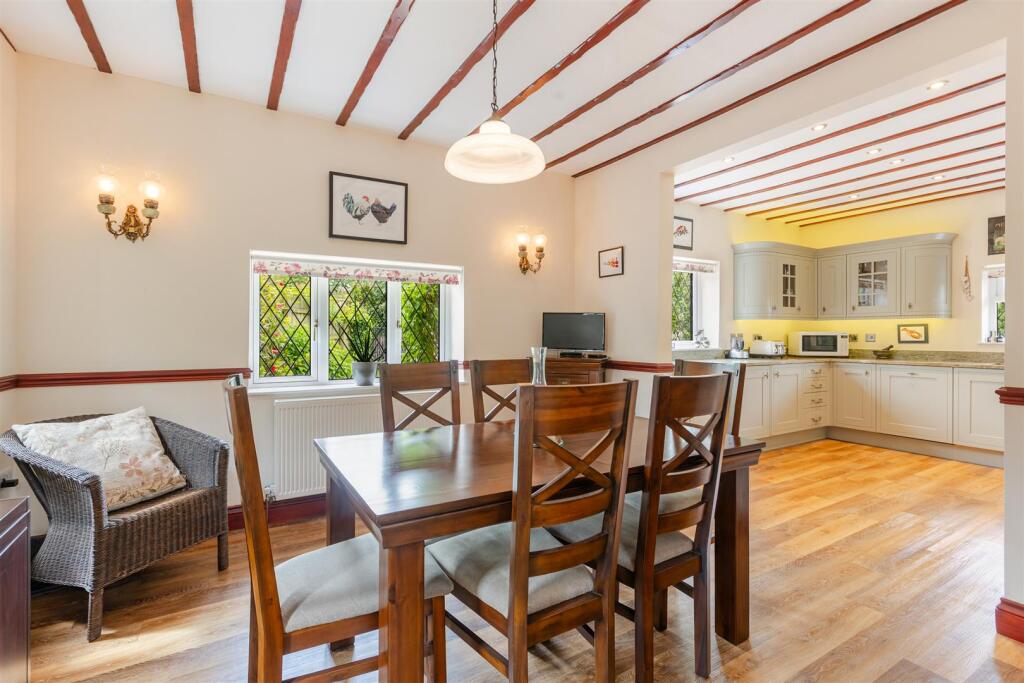 A14 - Brixham, Gramercy - 250528.jpg