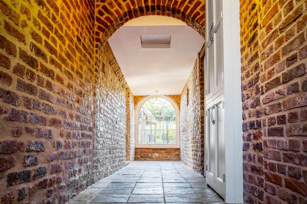 The Old Farmhouse (Old Leake)-46.jpg