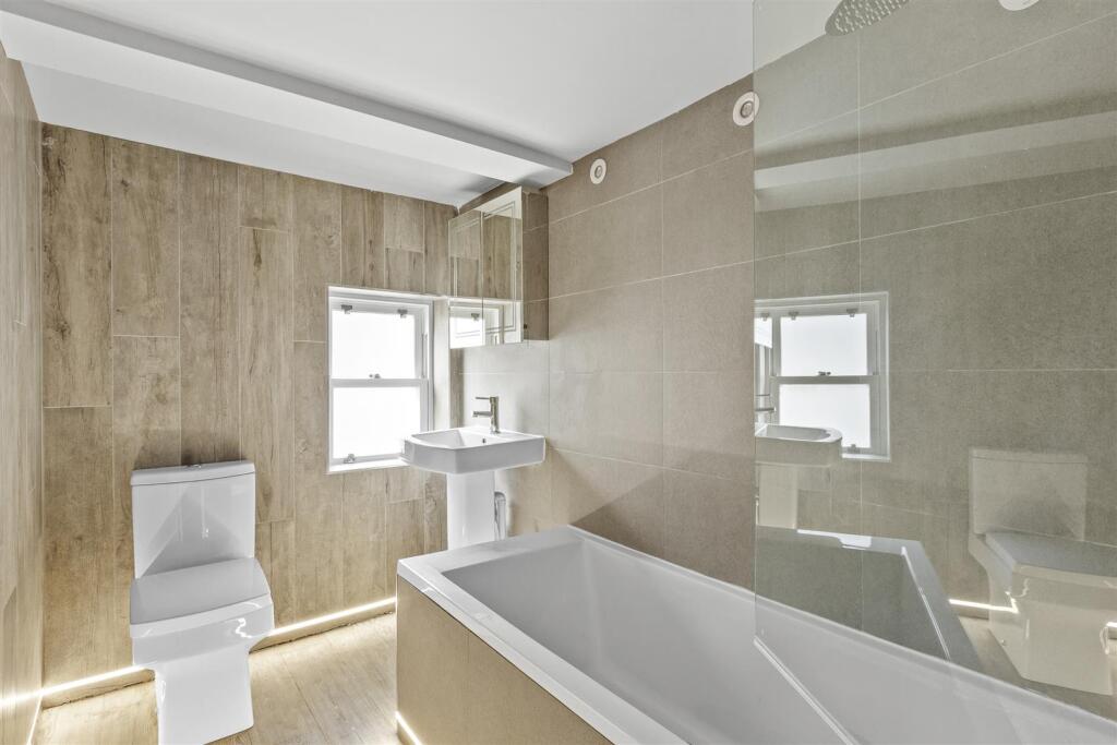 14 Pinions Road, HP13 7AT-7.jpg