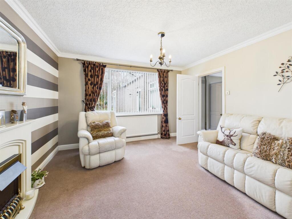 Second Lounge/Dining Room