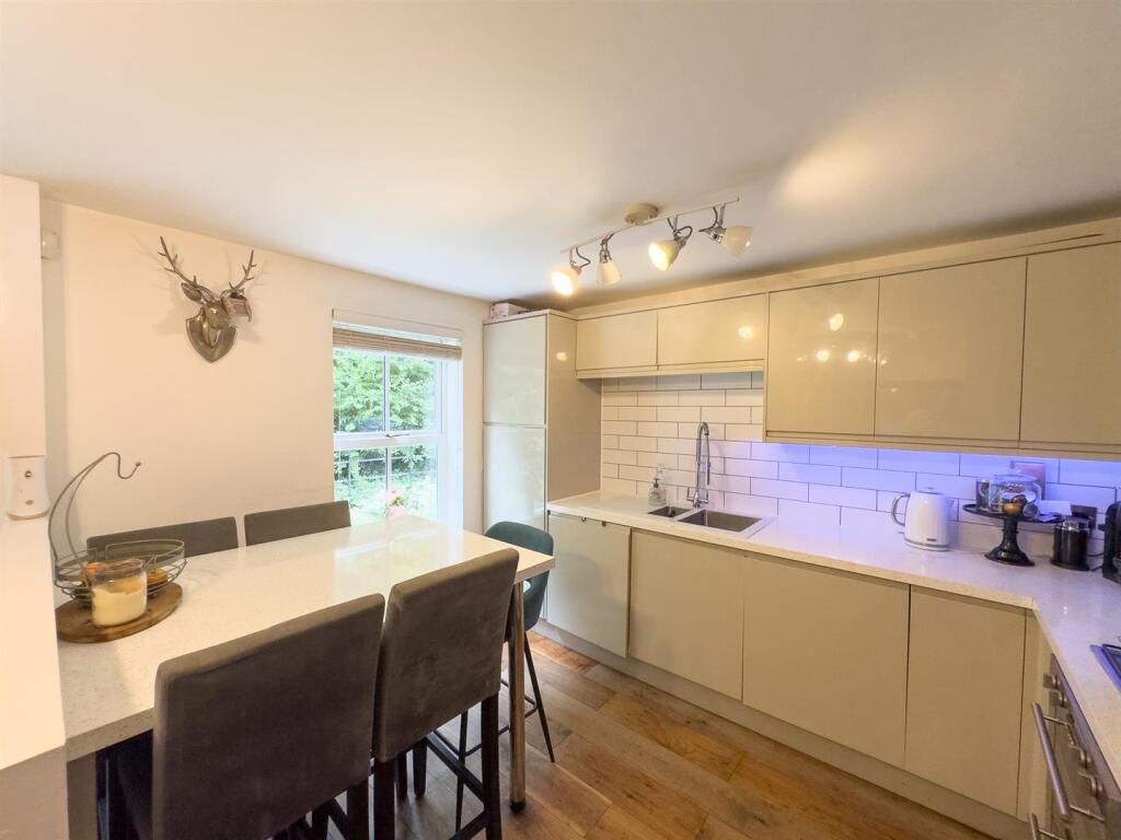 Kitchen Diner (1).jpg