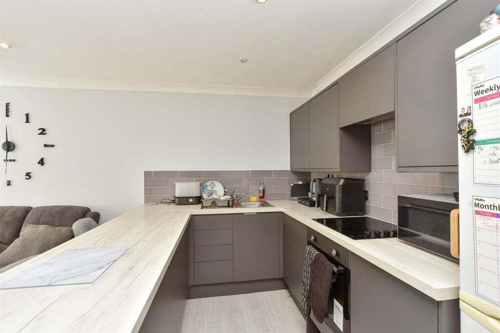 Kitchen/Living Area
