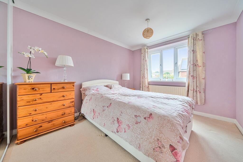 1365539-7-68f211d102867