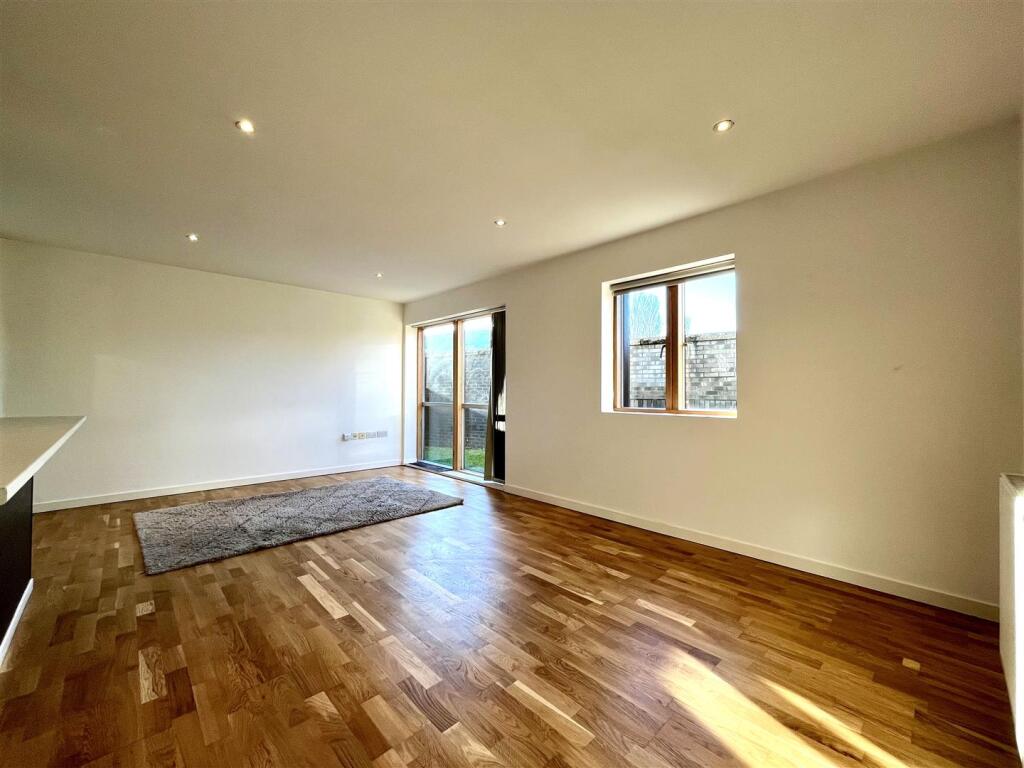 Living Area Aspect 2