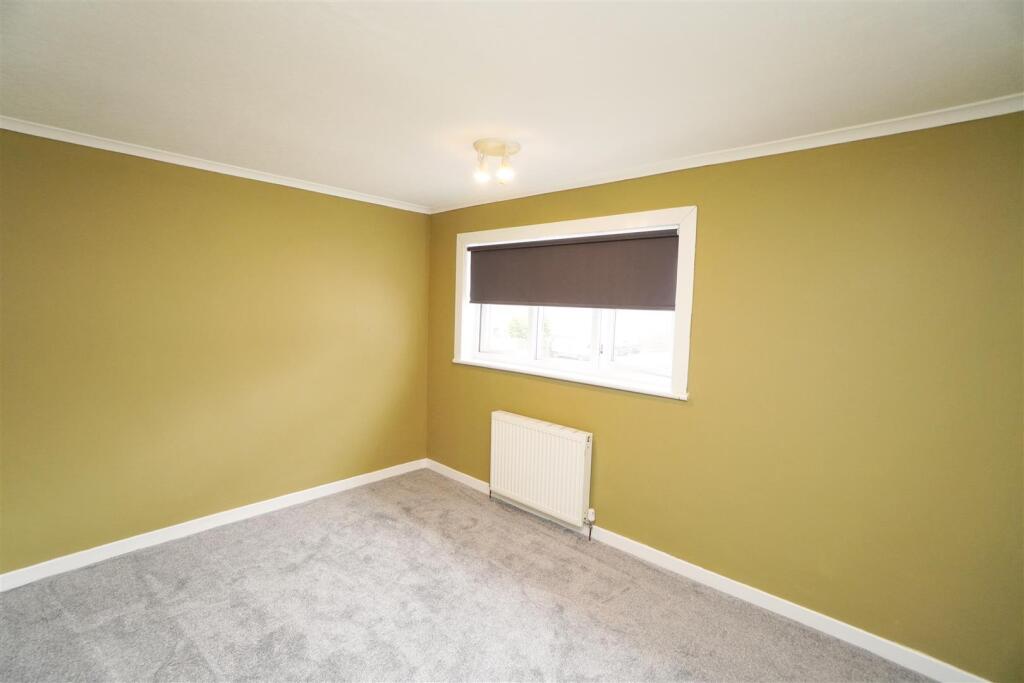 bedroom2.jpg