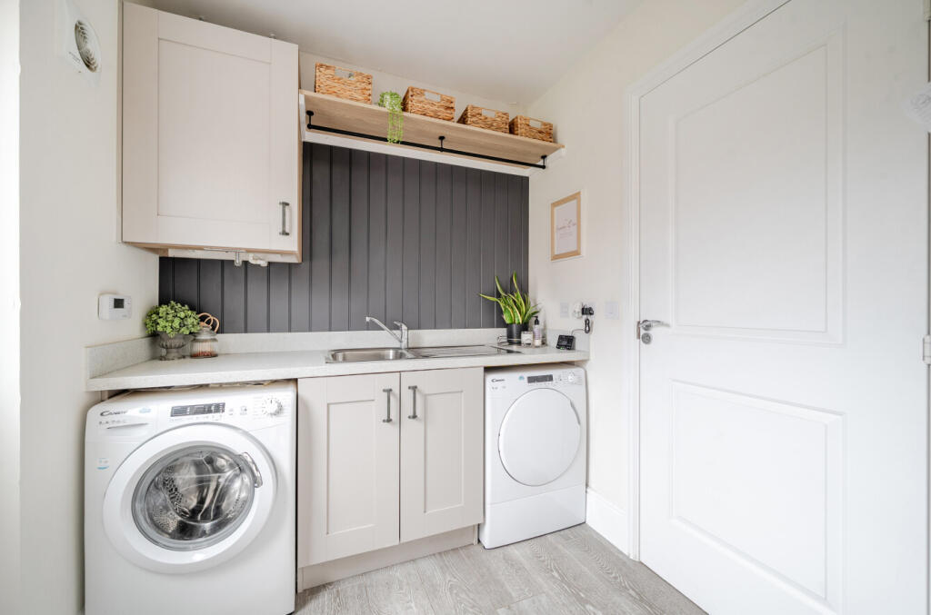 1335457-12-689c9b...