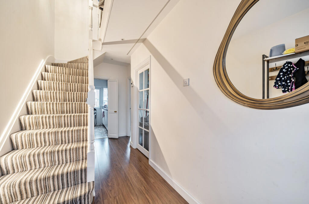 1328528-10-687fcb...