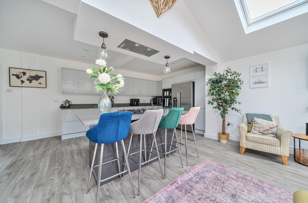 1305639-14-684ac4...