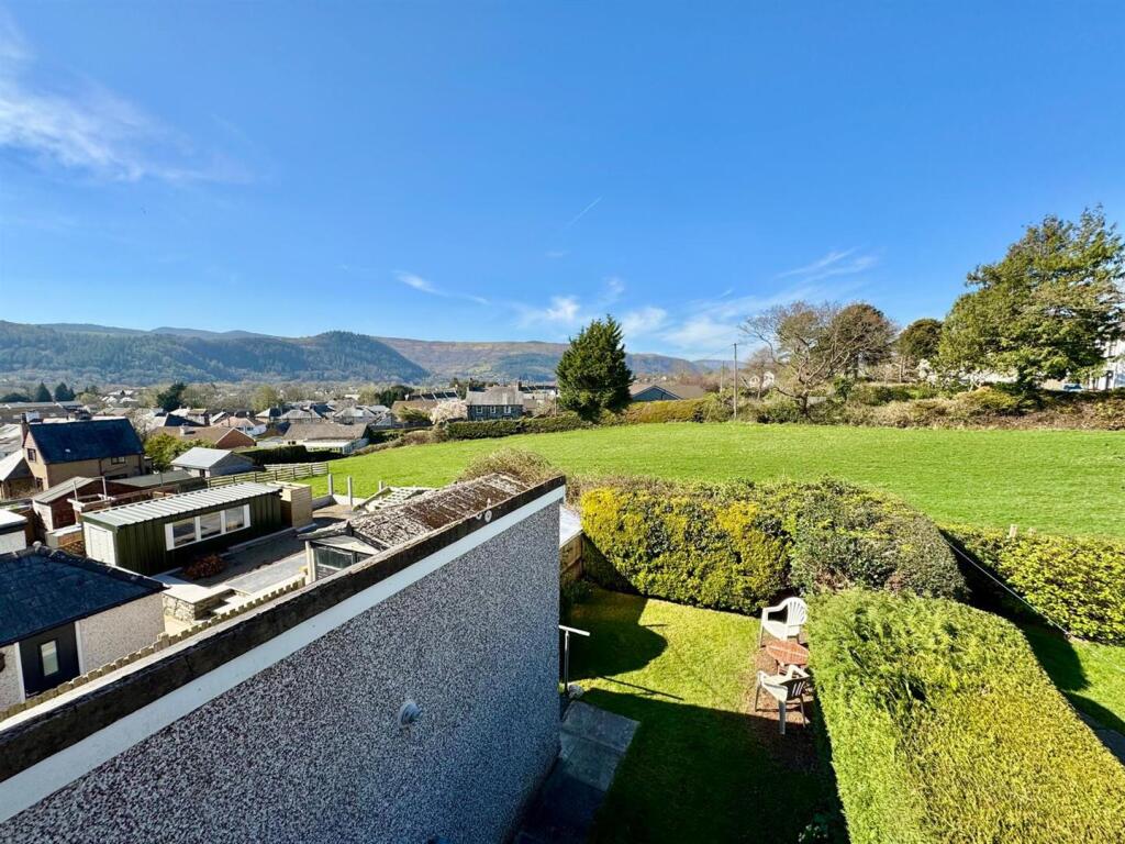 PHOTO-2025-04-01-19-45-28 (9).jpg