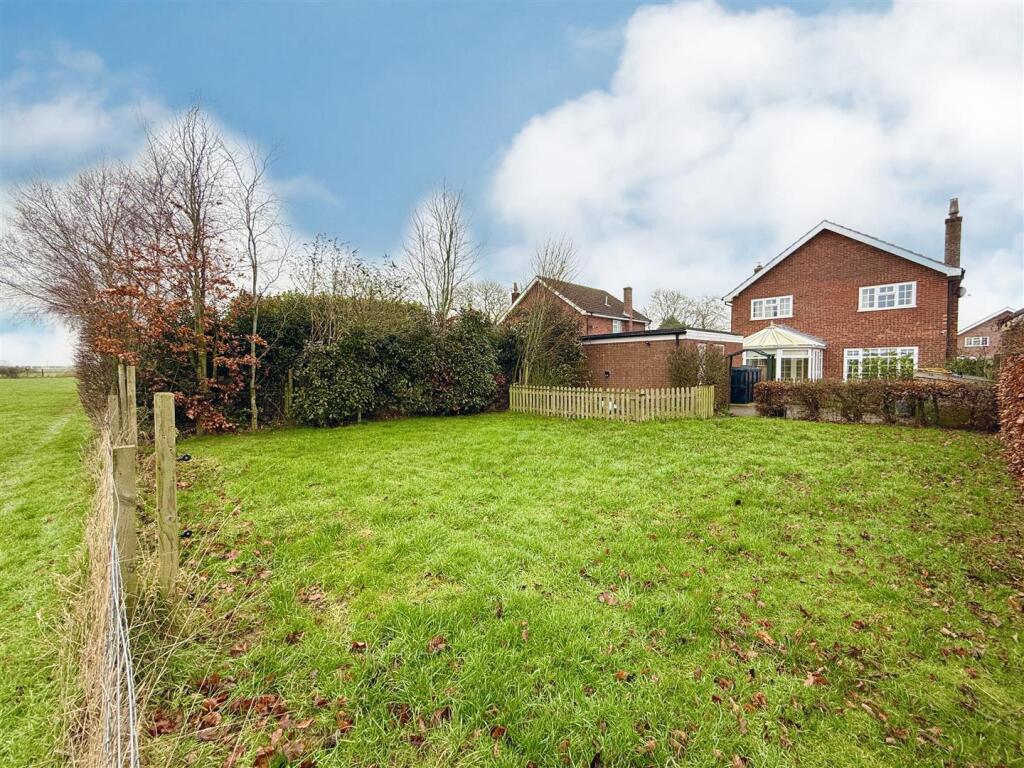 garden backing onto open farmland.jpg