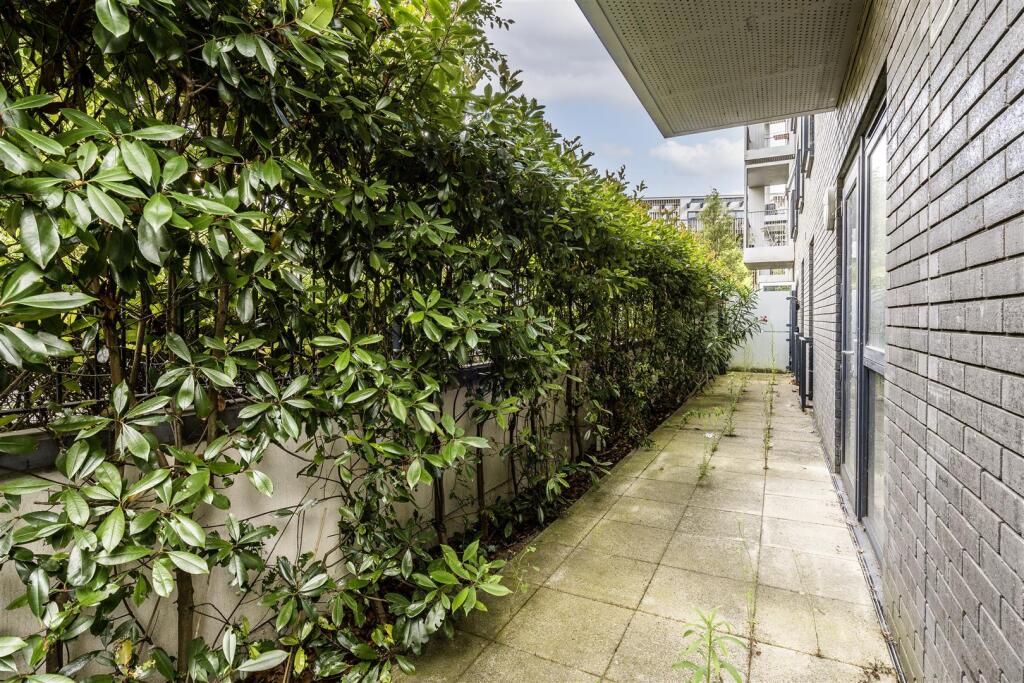 Davidson Frost-Wellings, DFW, Carnarvon Court, Sta