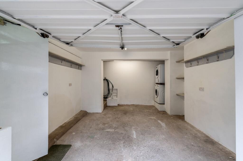 51 Lake Street, Dartmouth